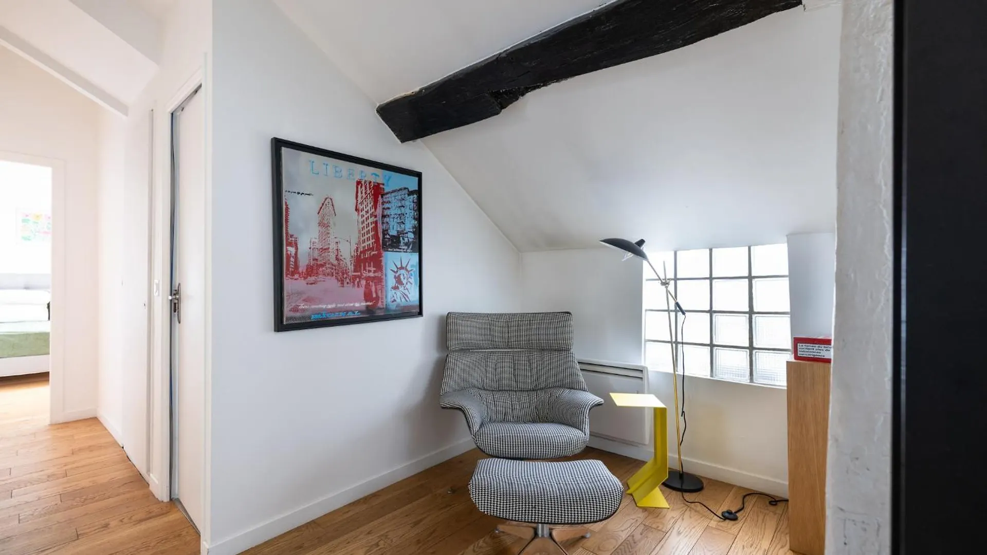 Du Cirque Apartment Paris
